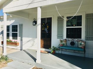 415 N Baron St, Bellville, TX 77418