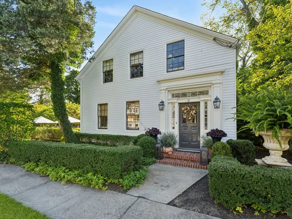11 Howard St, Sag Harbor, NY 11963