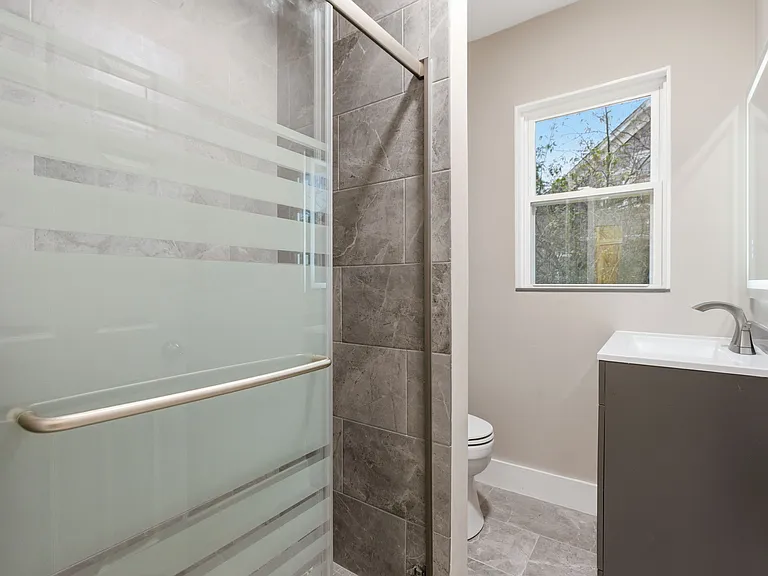 43 Lonsdale St #2 — Photo 18