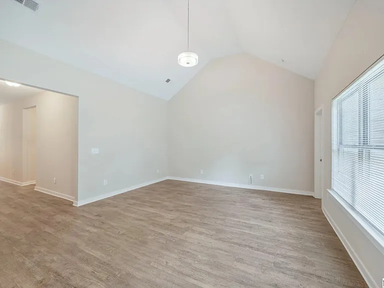 7944 Saint James Dr — Photo 14