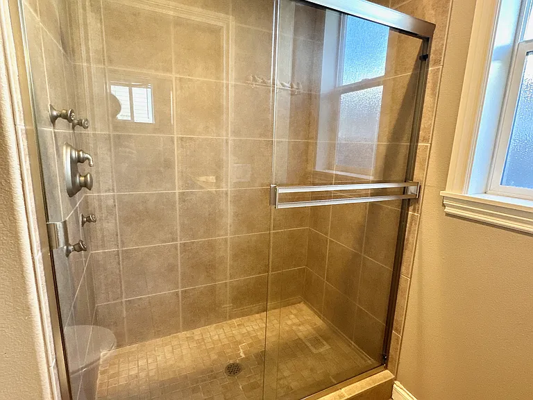 16709 NE 6th St — Photo 30