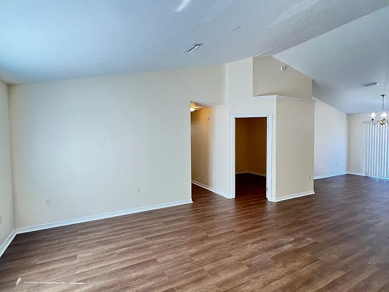 8341 SW 135th Loop — Photo 4