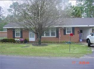 211 W Chism Ave, Nashville, GA 31639