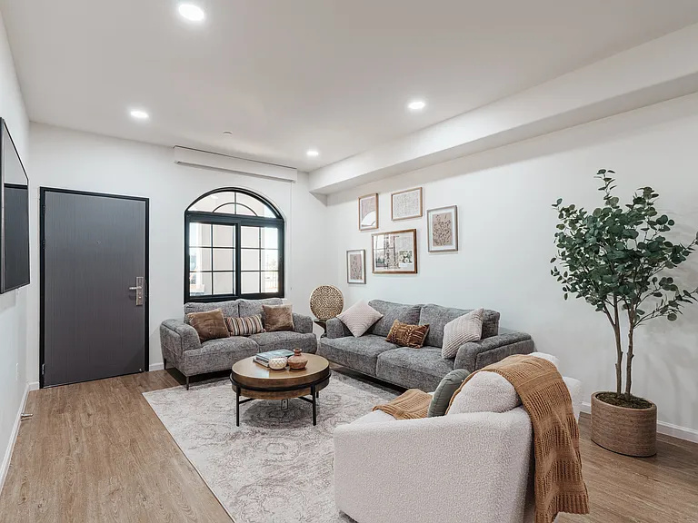 Palazzo Villas Luxury Apartments — Photo 27