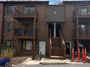 5200 Hilltop Dr #22, Brookhaven, PA 19015