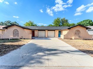 6913 Forest Meadow St, San Antonio, TX 78240