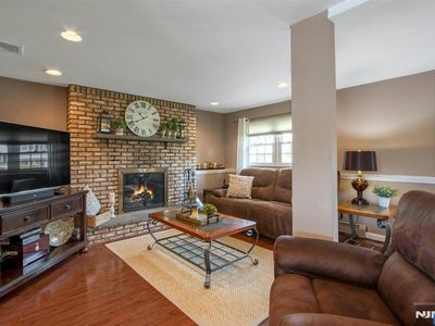 122 Royal Dr, Park Ridge, NJ, 07656