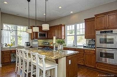 2nd image of 321 Highland Oaks Ln