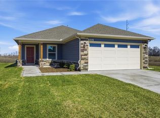 612 W Bluebird St, Gardner, KS 66030