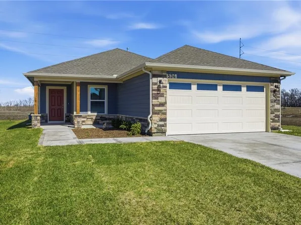 612 W Bluebird St, Gardner, KS 66030