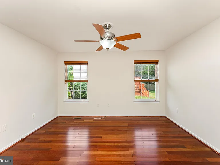 5783 Rhode Island Dr — Photo 12