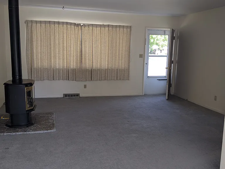 712 S 12th St — Photo 3