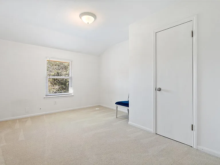 6906 One Oak Rd — Photo 23