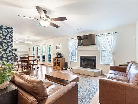 2nd image of 14 Grinstead Ln