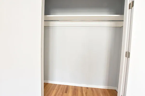 Rented by Clove Realty LLC | media 14