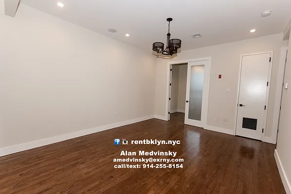 Rented by EXR | media 51