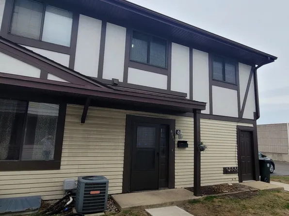 6084 Fremont Dr #6084, Hanover Park, IL 60133