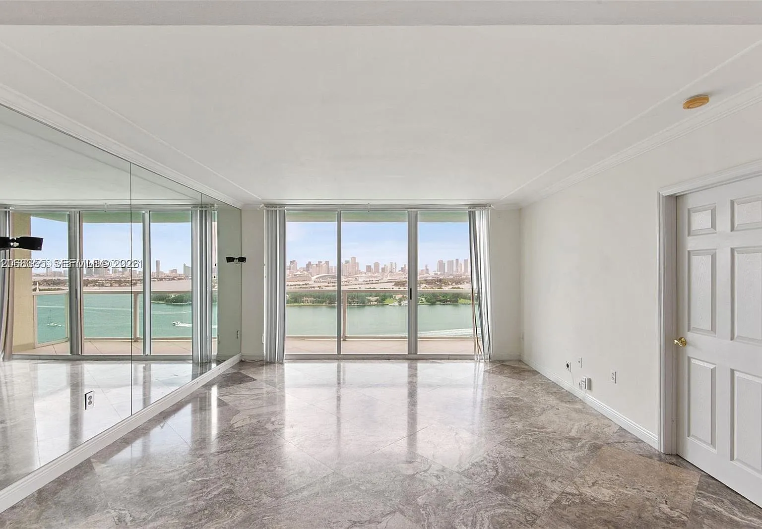 The Floridian Condo — Photo 3
