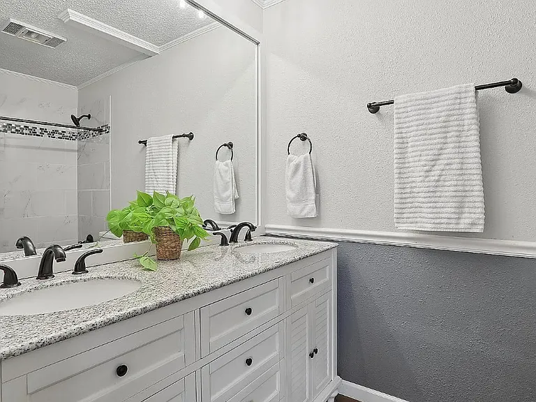 11136 Village Green Dr — Photo 5