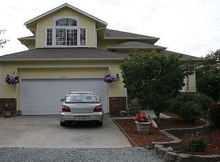 2339 Happy Ln, Oak Harbor, WA 98277