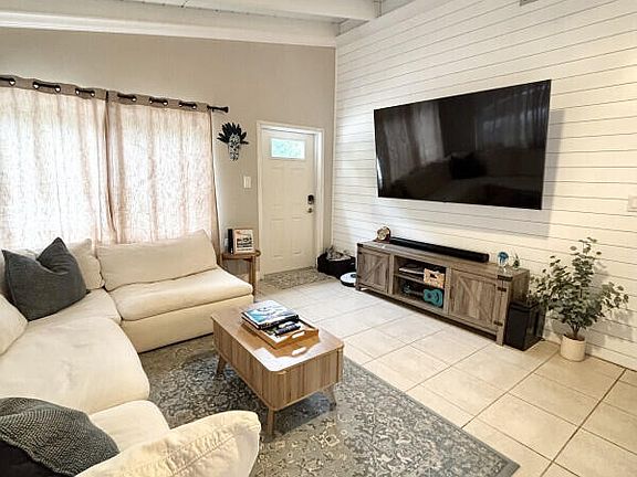 3rd image of 124 S Hammock Rd