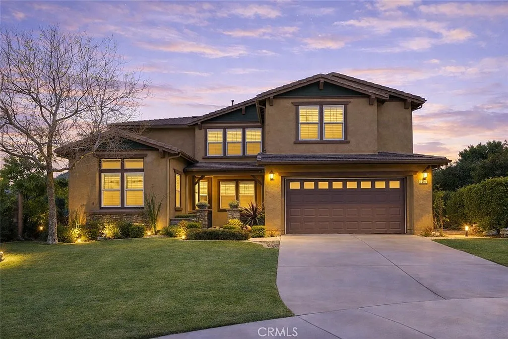 1357 Onyx Cir photo 1