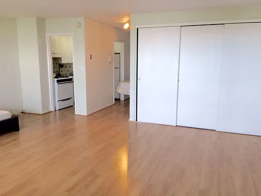 Sold by Elbe Real Estate Inc | media 22