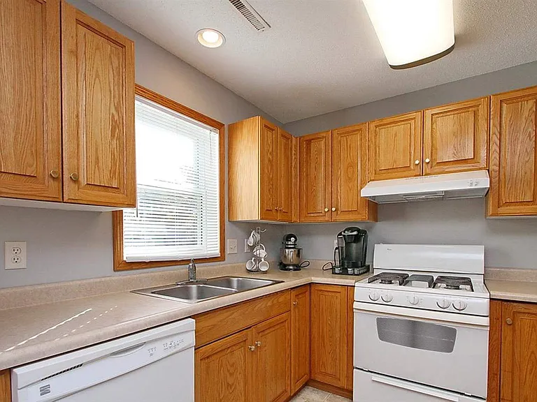 2503 Aster Ave — Photo 16