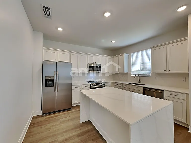 50 Hickory Pointe Rd — Photo 3