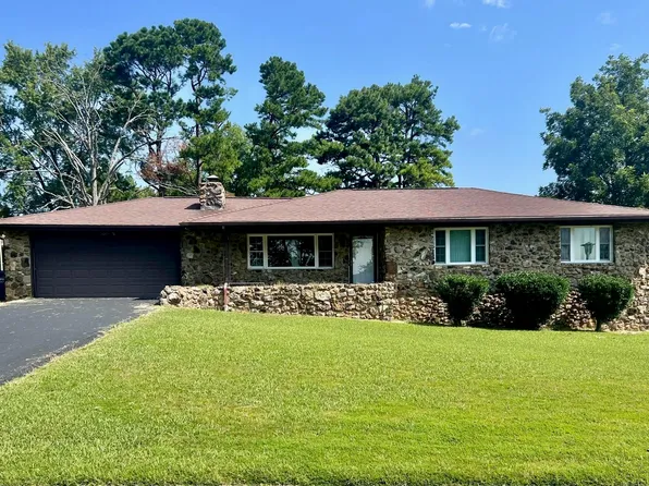 1009 Locust St, Mountain Home, AR 72653