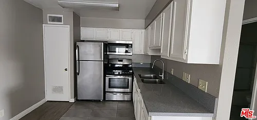 820 S Saint Andrews Pl Photo 1