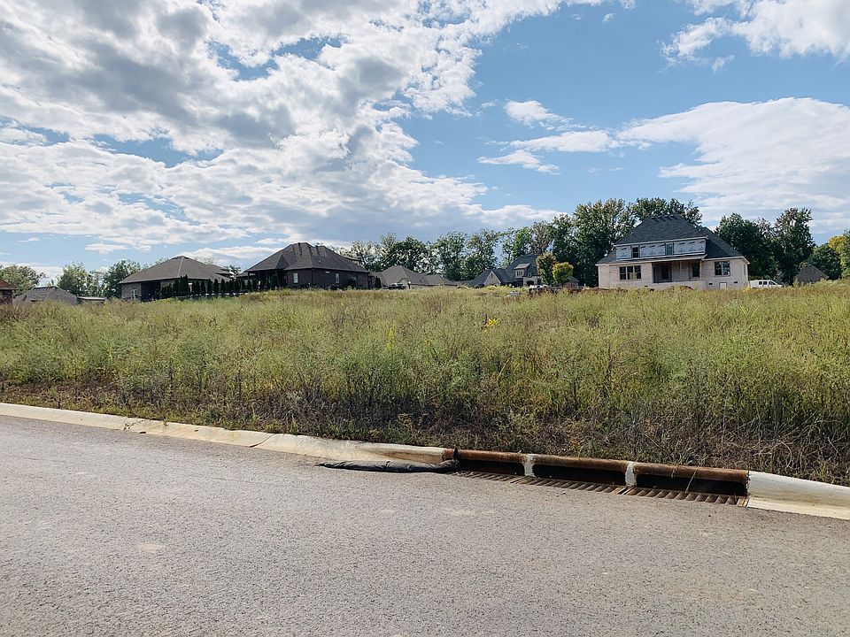 2nd image of 67 Copperstone Cir