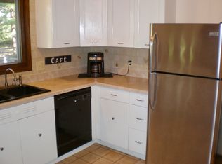 41W924 Woodland Dr, Campton Hills, IL 60175