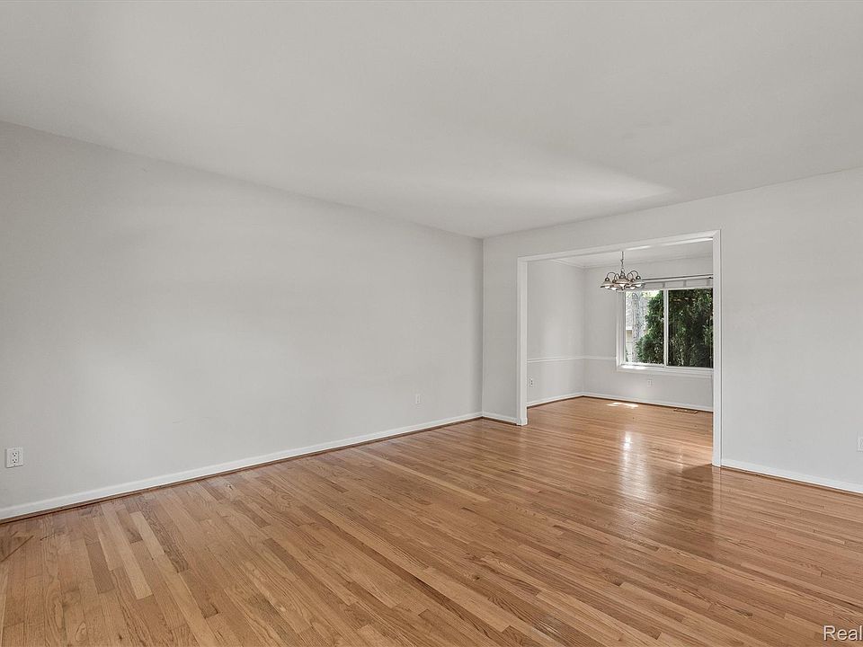 16249 Birwood Ave, photo 4