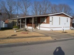 21273 Redbud Ct, Warrenton, MO 63383