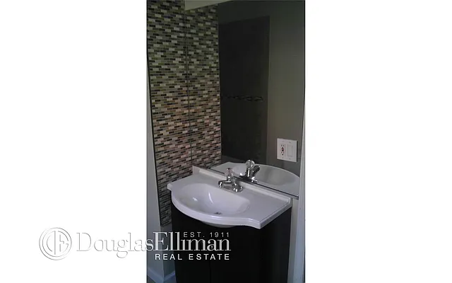 Rented by Douglas Elliman | media 15