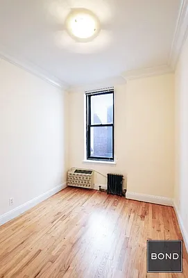 Rented by Bond New York | media 23