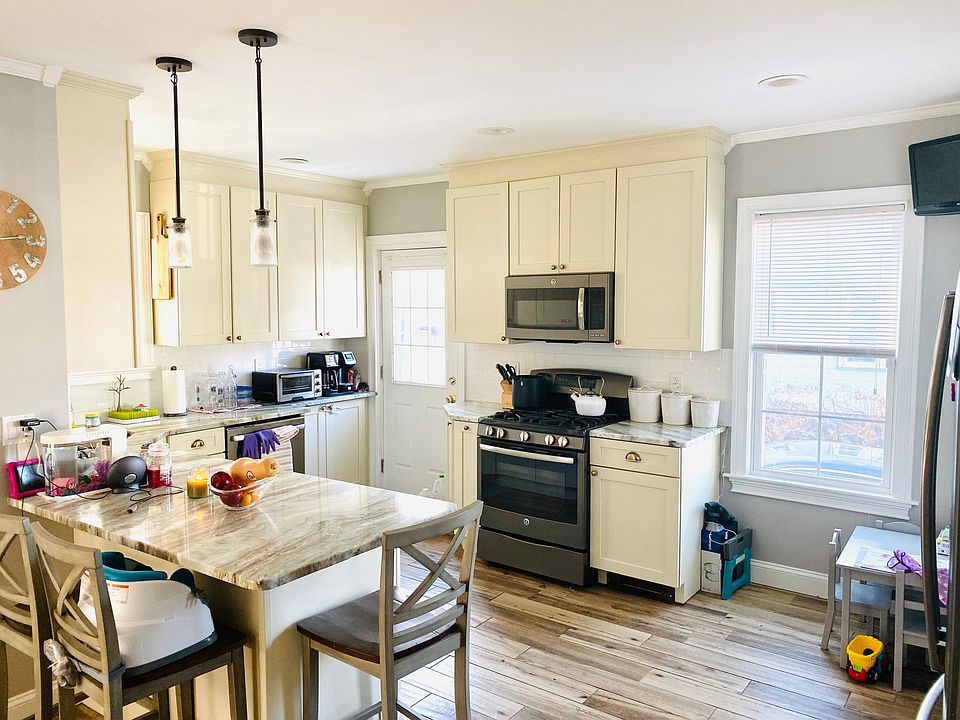 1st image of 45-47 Churchill St #1