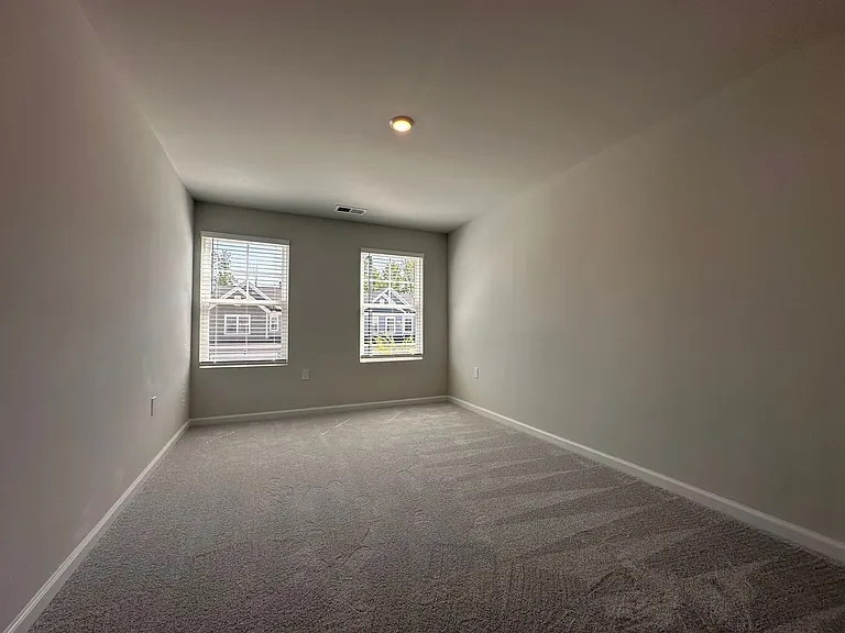 5927 Woodlawn Dr — Photo 17