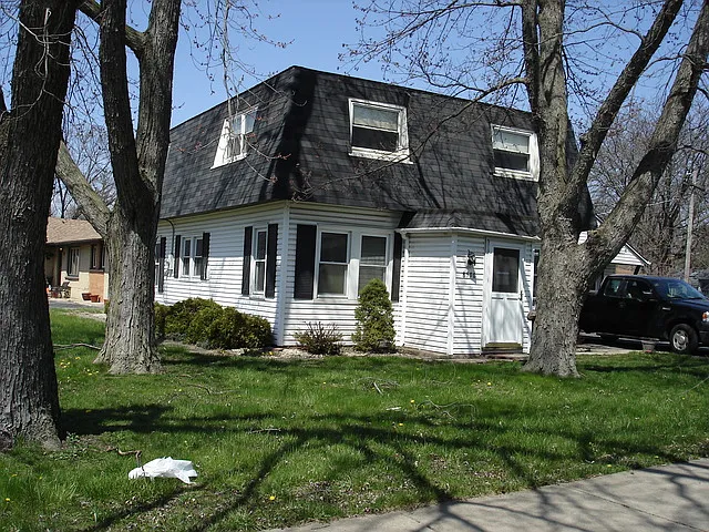 8530 Long Ave photo 1