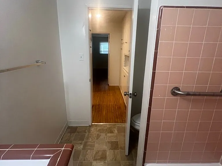 8366 Sargent Ave — Photo 36