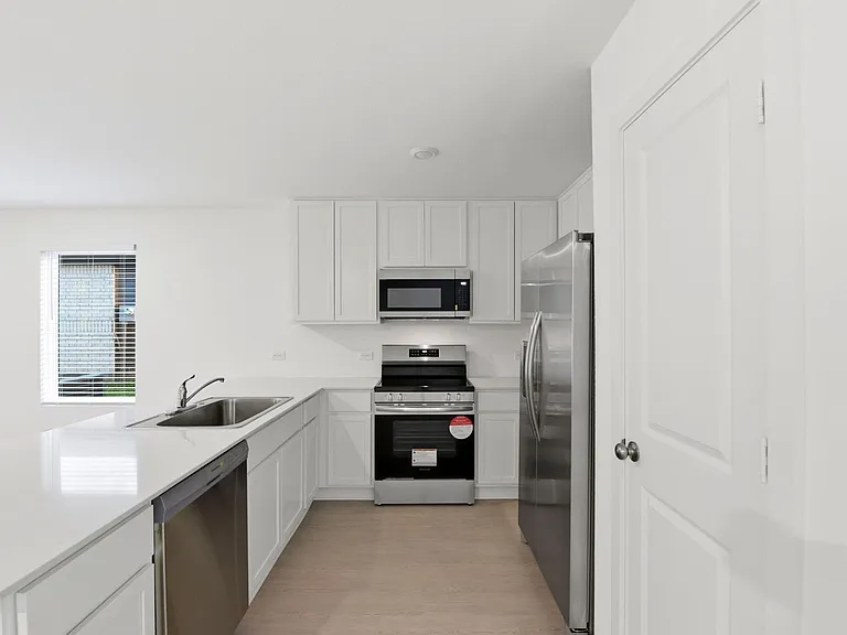 15227 Abella Dr — Photo 12
