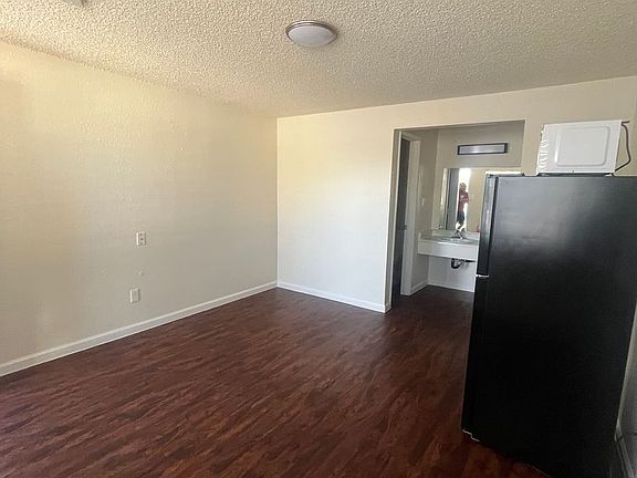 3rd image of 555 N Stewart St #214