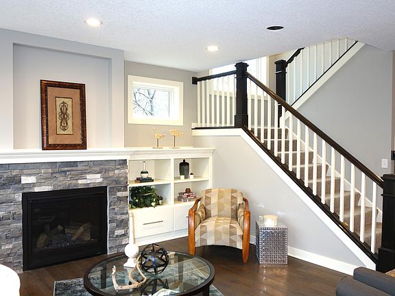 2nd image of 550 Sunrise Dr