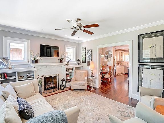5th image of 3266 Epworth Ave
