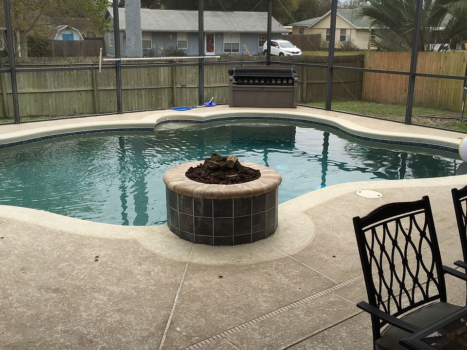 1st image of 866 Arawana Dr