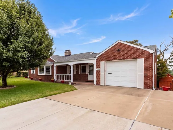 1228 Bickerton Dr, Clairton, PA 15025
