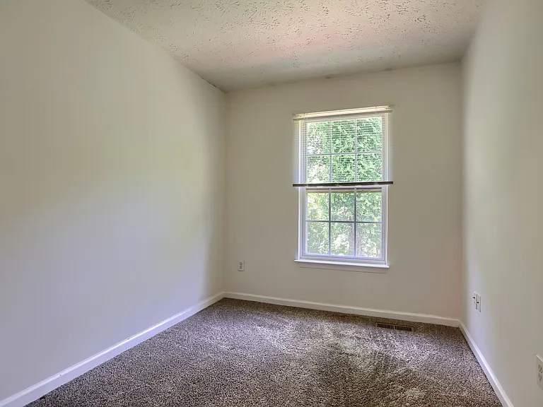 32 Gwynnswood Rd — Photo 12