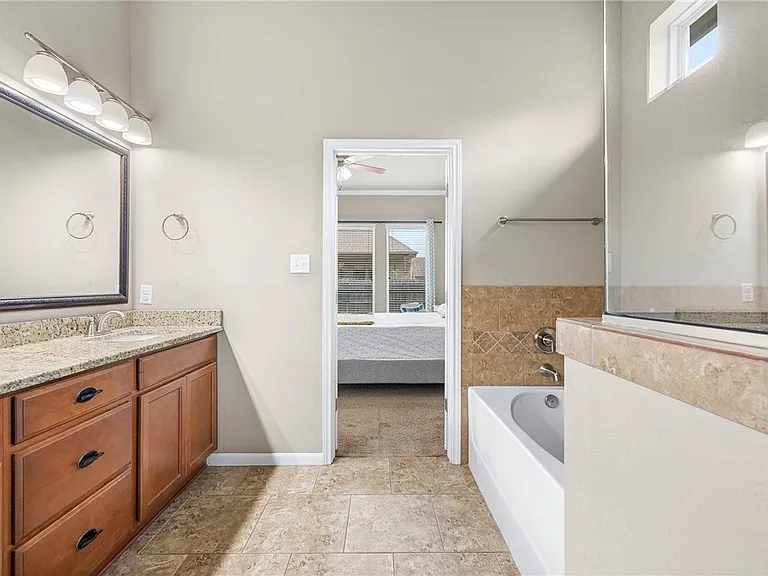 2529 N Warkworth Ln NW — Photo 18