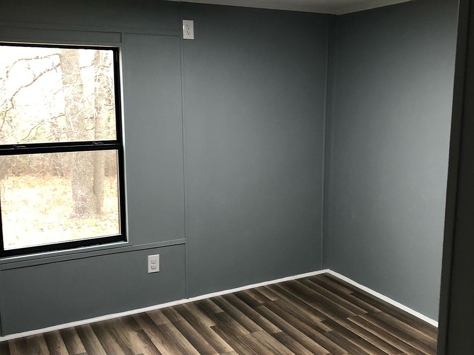 2nd image of 14 Deer Run Rd